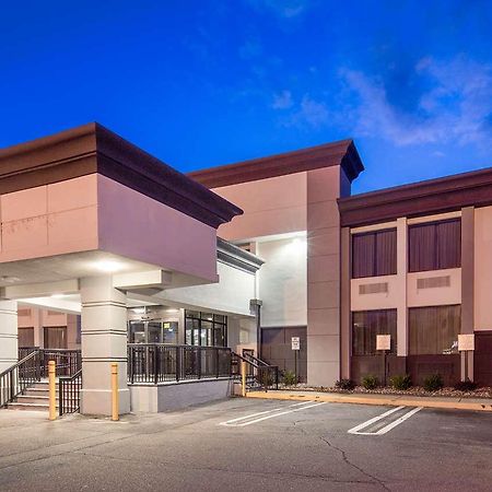 Best Western Paramus Hotel & Suites Dış mekan fotoğraf